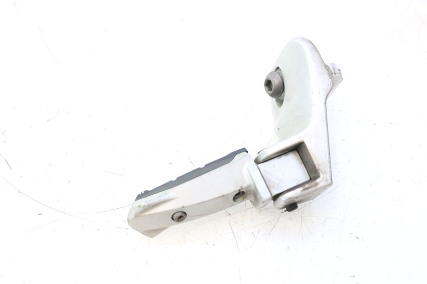 photo de PEDANA POSTERIORE DESTRA BMW C1 125 (2000 - 2003) - Zoom sullo stato d'uso