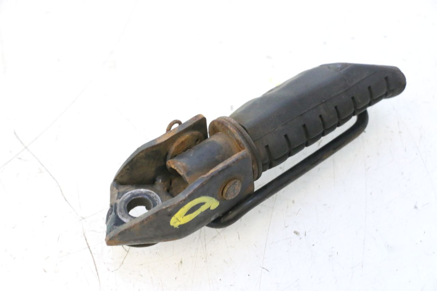 photo de PEDANA POSTERIORE DESTRA HONDA CB TWO FIFTY 250 (1991 - 2002) - Stato della superficie e materiale