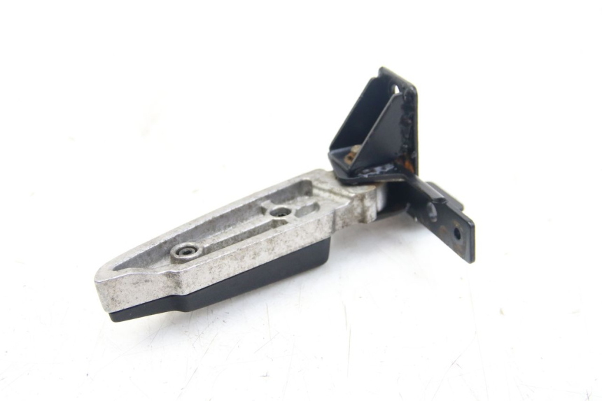 photo de PIANTAFERRO POSTERIORE DESTRO PEUGEOT CITYSTAR AIR 125 (2014 - 2017) - Zoom sullo stato d'uso