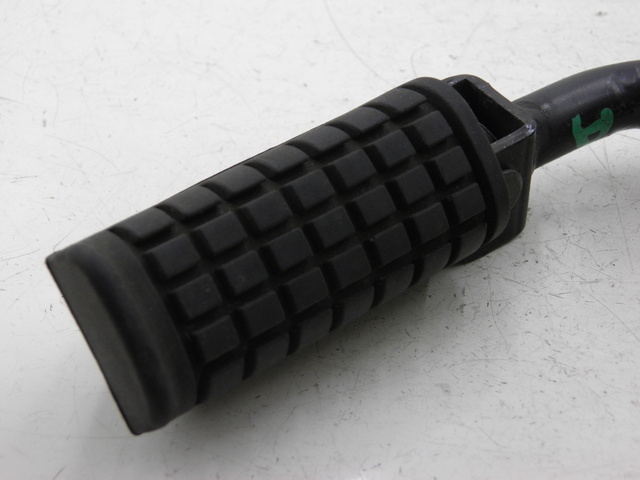 photo de Poggiapiedi posteriore destro DAELIM S2 FI 125 (2008 - 2017) - Zoom sullo stato d'uso