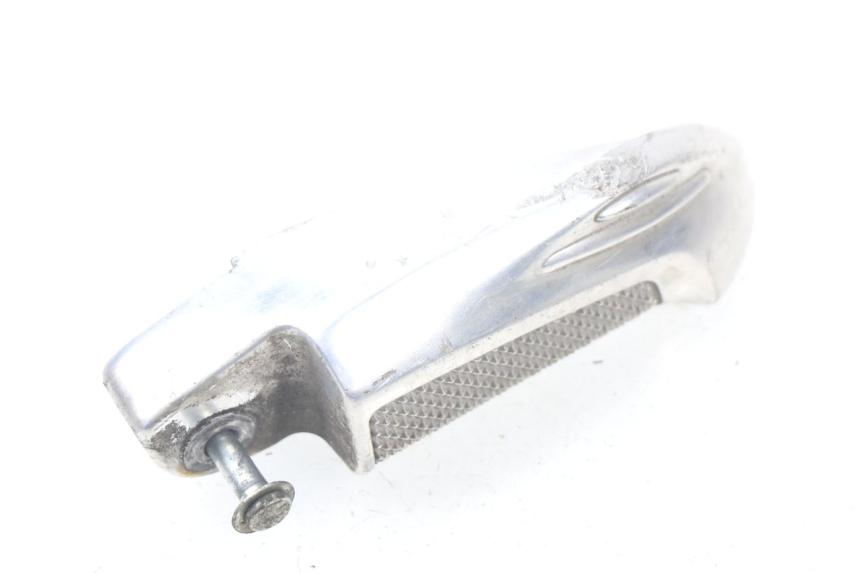 photo de Poggiapiedi posteriore destro HONDA NHX LEAD 110 (2008 - 2010) - Dettaglio del componente