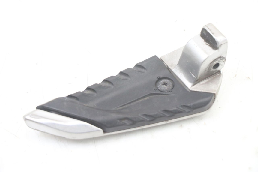 photo de PEDANA POSTERIORE DESTRA HONDA SH i 300 (2015 - 2020) - Primo piano tecnico