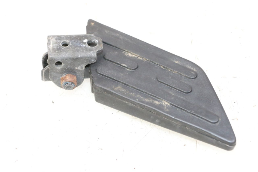 photo de Poggiapiedi posteriore destro PEUGEOT KISBEE 4T 50 (2018 - 2022) - Vista principale