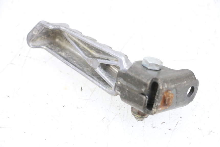 photo de Poggiapiedi posteriore destro PEUGEOT LUDIX 50 (2005 - 2007) - Zoom sullo stato d'uso