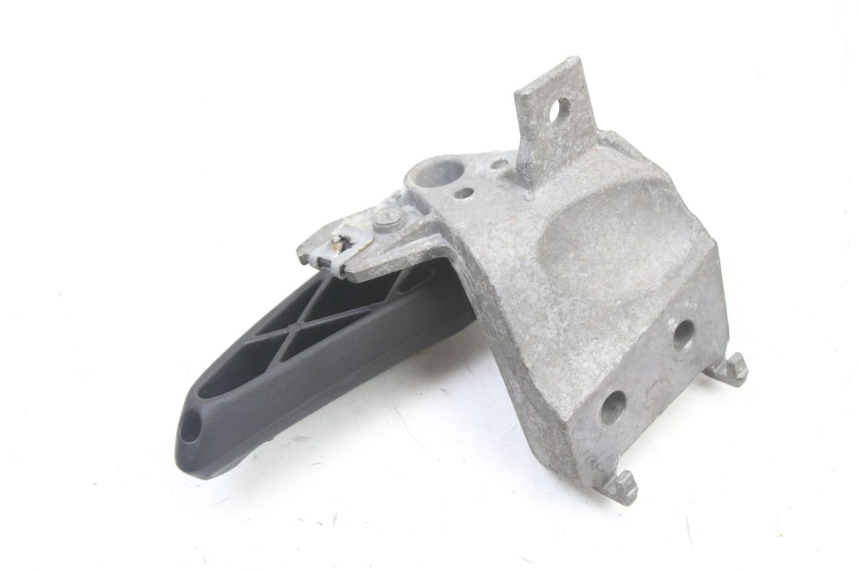 photo de PEDANA POSTERIORE DESTRA MBK OVETTO ONE 2T 50 (2013 - 2017) - Primo piano tecnico