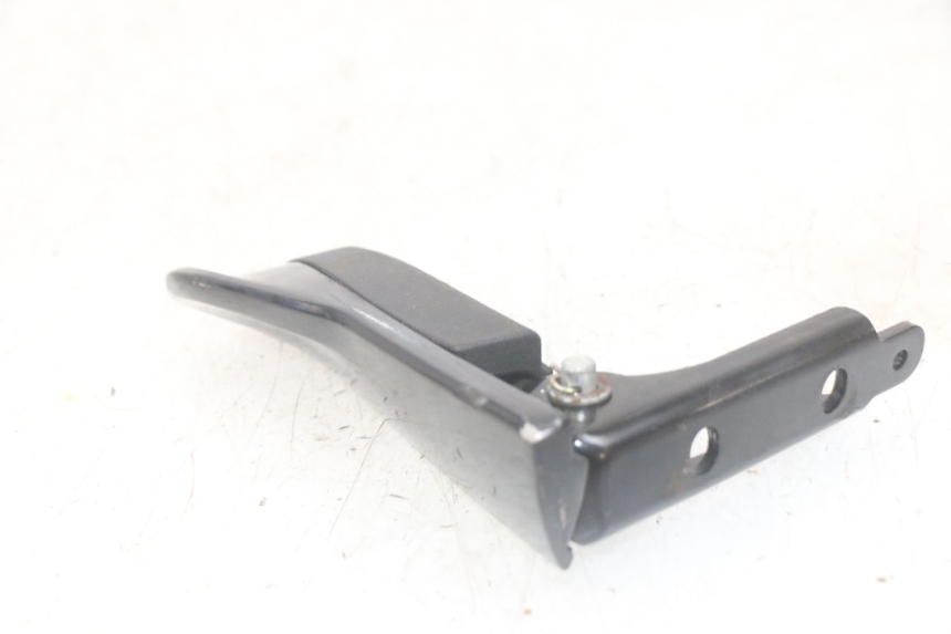 photo de PEDANA POSTERIORE DESTRA PIAGGIO MP3 HPE 300 (2019 - 2026) - Primo piano tecnico