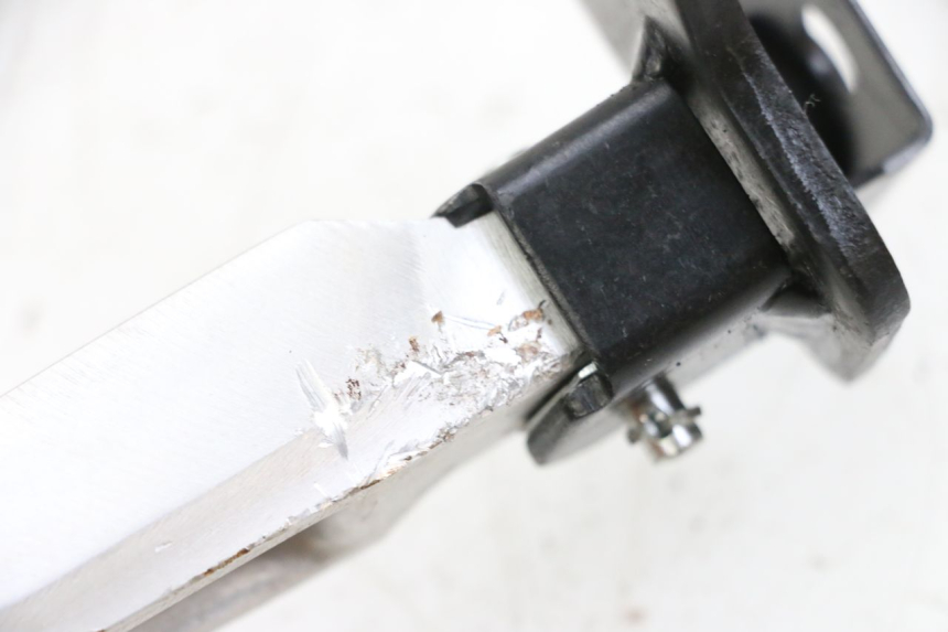 photo de PEDANA POSTERIORE DESTRA YAMAHA NEO'S CORE 1 (2022 - 2026) - Altra angolazione