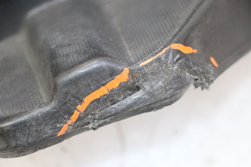 photo de PEDANA POSTERIORE DESTRA PIAGGIO NEW TYPHOON 50 (2010 - 2017) - Zoom sullo stato d'uso