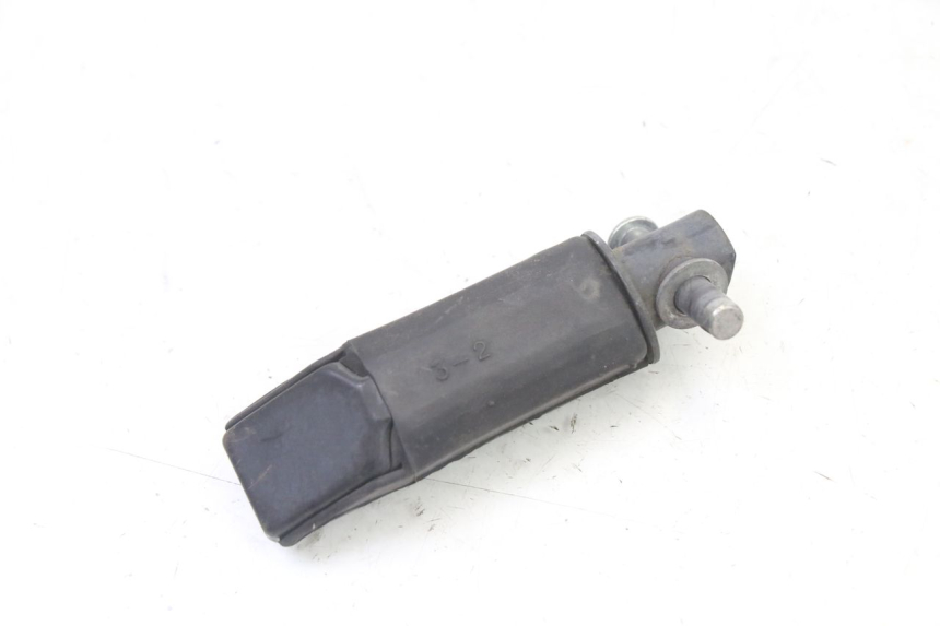 photo de PEDANA POSTERIORE DESTRA HONDA NTV DEAUVILLE 650 (2001 - 2006) - Primo piano tecnico