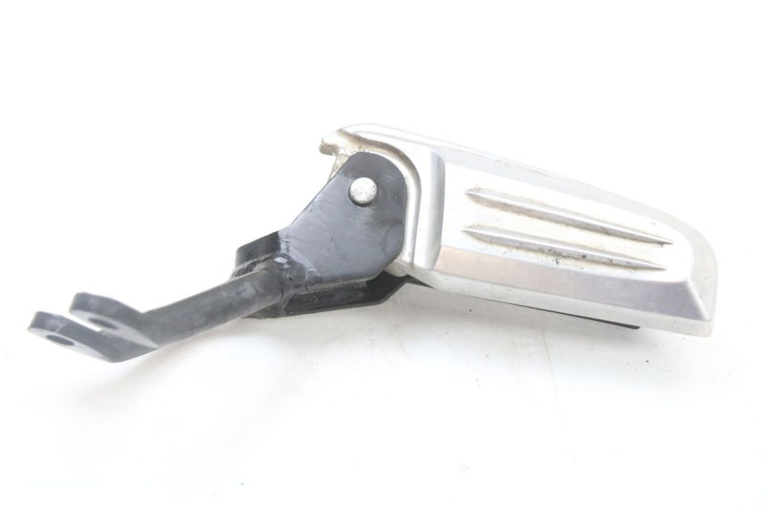 photo de PEDANA POSTERIORE DESTRA HONDA PCX (JF47) 125 (2012 - 2013) - Primo piano tecnico