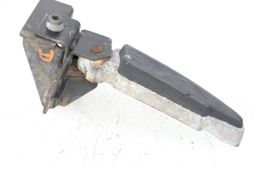 photo de PIANTAFERRO POSTERIORE DESTRO PEUGEOT SATELIS 125 (2013 - 2018) - Dettaglio del componente