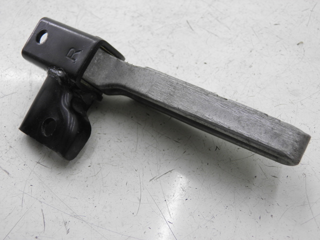 photo de Poggiapiedi posteriore destro PEUGEOT TWEET 125 (2010 - 2017) - Primo piano tecnico