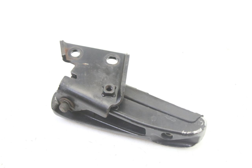 photo de PEDANA POSTERIORE DESTRA GILERA RUNNER SP 50 (2006 - 2008) - Dettagli dei punti di fissaggio