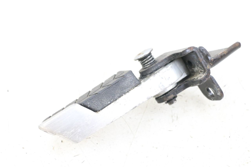 photo de Poggiapiedi posteriore destro DAELIM S3 125 (2010 - 2017) - Primo piano tecnico