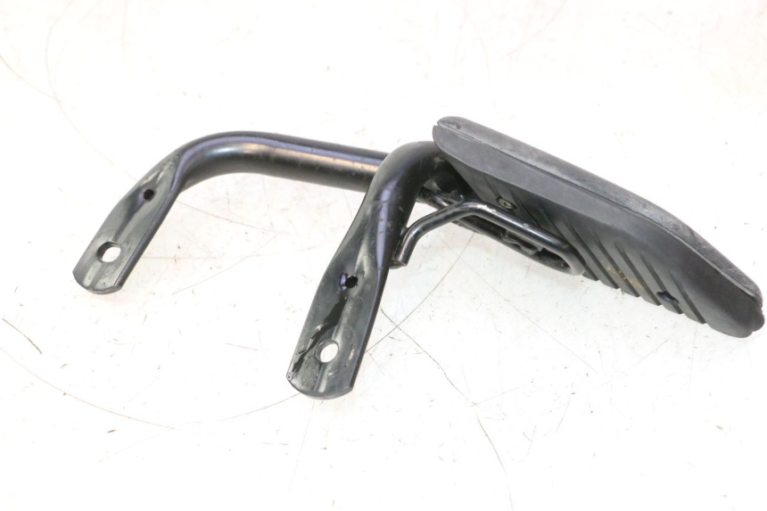 photo de PEDANA POSTERIORE DESTRA HONDA SH 125 (2001 - 2003) - Altra angolazione