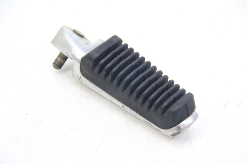 photo de PIANTAFERRO POSTERIORE DESTRO SUZUKI SIXTEEN 125 (2008 - 2010) - Dettaglio del componente