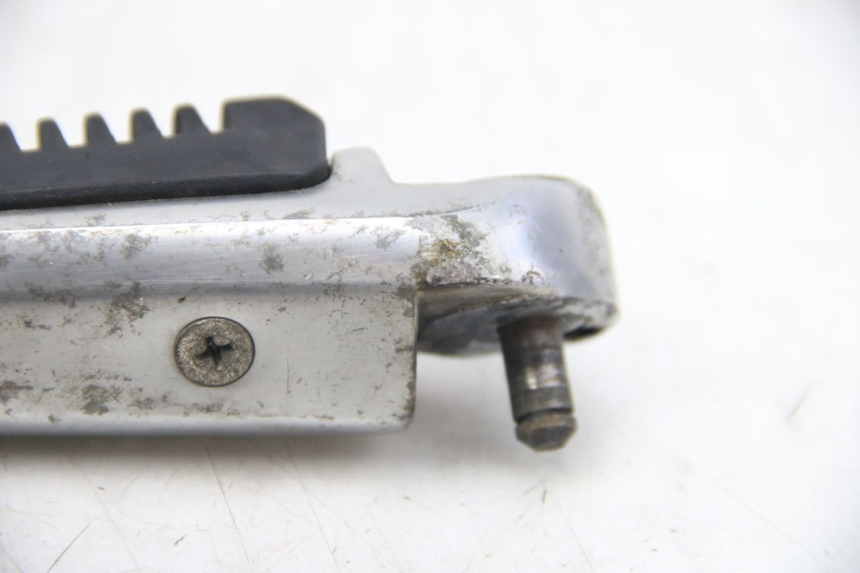 photo de PIANTAFERRO POSTERIORE DESTRO SUZUKI SIXTEEN 125 (2008 - 2010) - Ricambio usato controllato