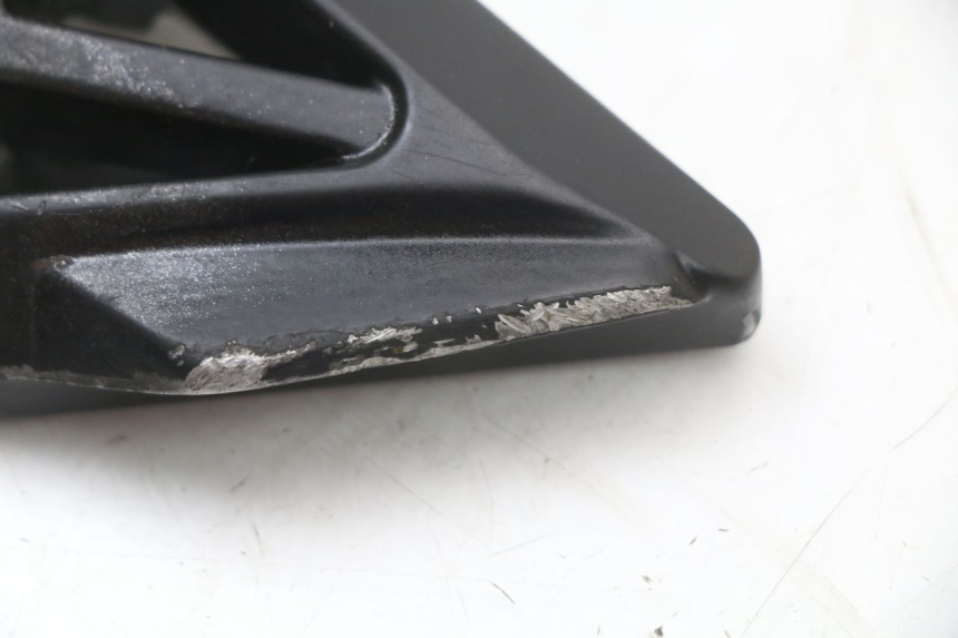 photo de PEDANA POSTERIORE DESTRA PEUGEOT STREETZONE I 2T 50 (2018 - 2020) - Primo piano tecnico