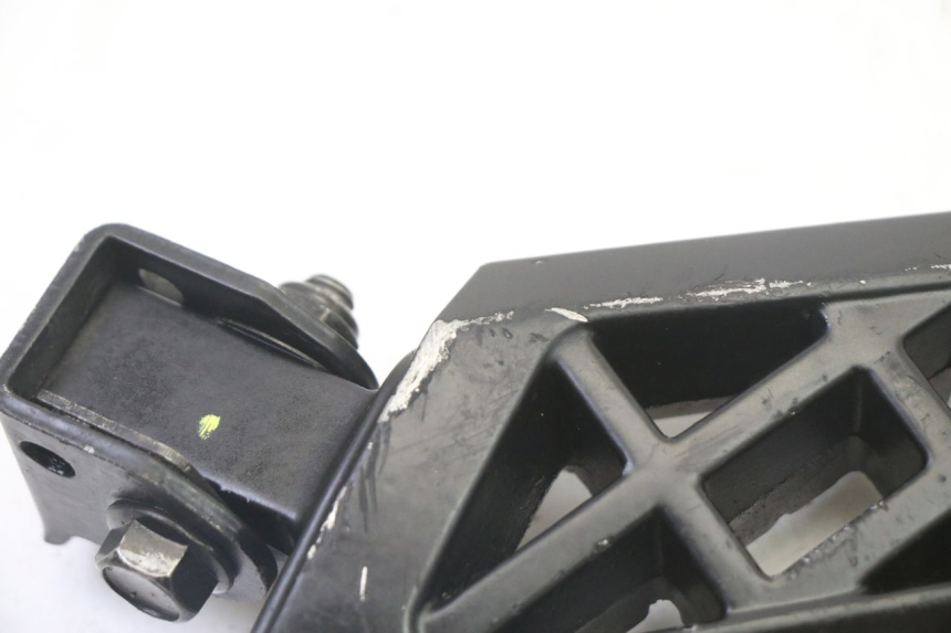 photo de PEDANA POSTERIORE DESTRA PEUGEOT STREETZONE I 2T 50 (2018 - 2020) - Primo piano tecnico