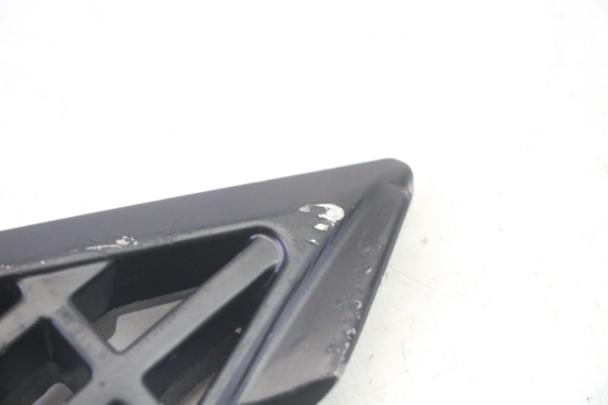 photo de PEDANA POSTERIORE DESTRA PEUGEOT STREETZONE I 2T 50 (2018 - 2020) - Vista d'insieme del prodotto