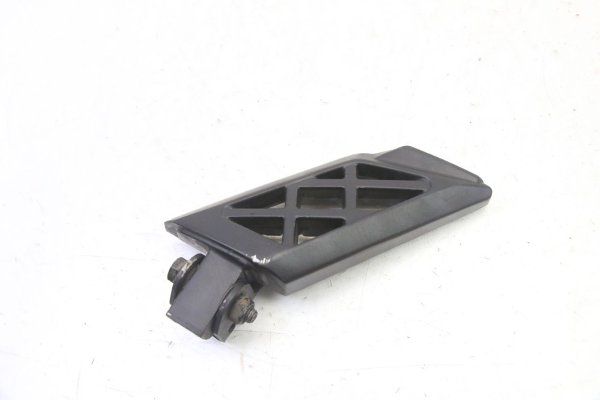 photo de PEDANA POSTERIORE DESTRA PEUGEOT STREETZONE I NAKED 2T 50 (2018 - 2020) - Altra angolazione