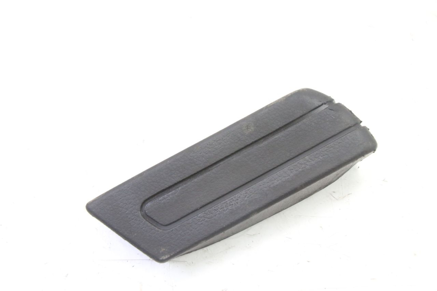 photo de PEDANA POSTERIORE DESTRA PIAGGIO SUPER LX 125 (2000 - 2003) - Vista principale