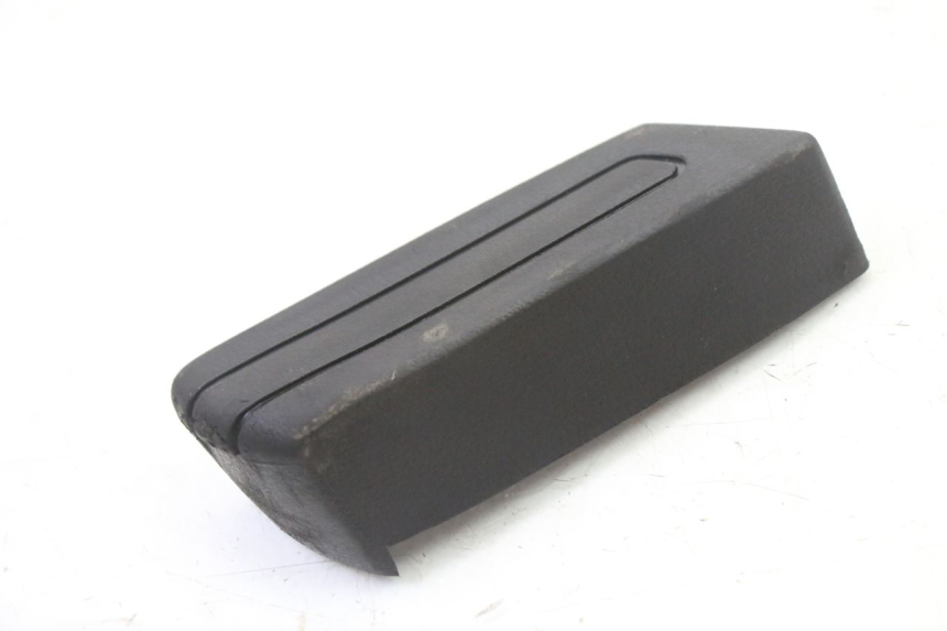 photo de PEDANA POSTERIORE DESTRA PIAGGIO SUPER LX 125 (2000 - 2003) - Zoom sullo stato d'uso