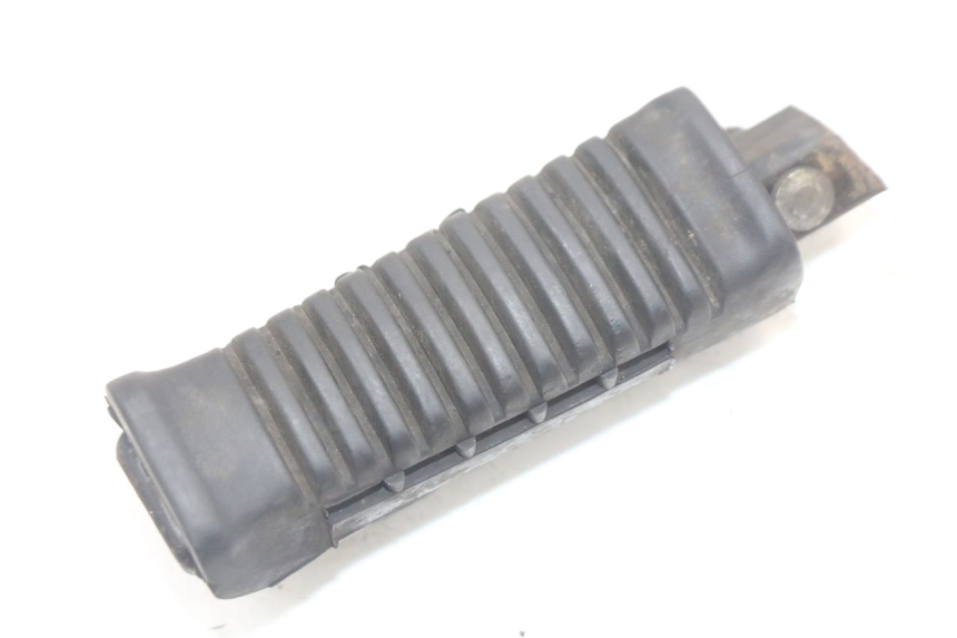 photo de PEDANA POSTERIORE DESTRA SUZUKI GS F 500 (2004 - 2007) - Zoom sullo stato d'uso