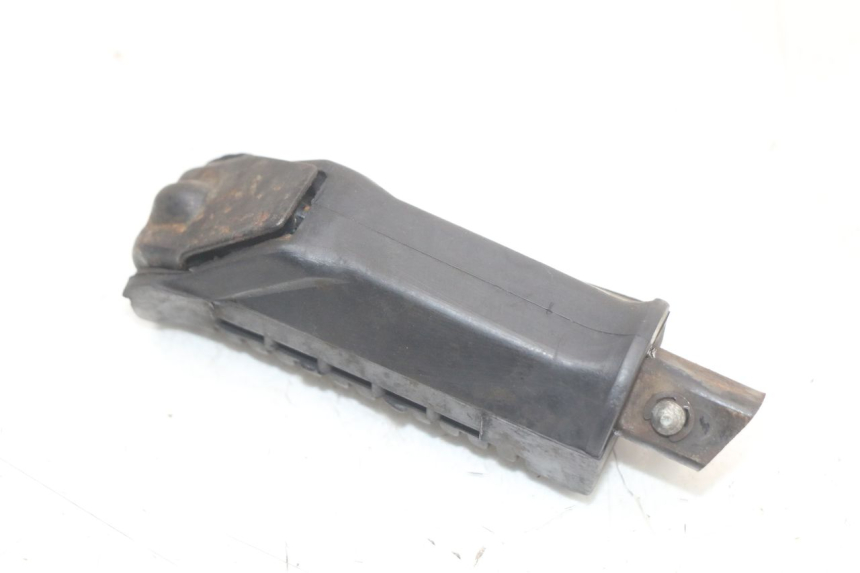 photo de PEDANA POSTERIORE DESTRA SUZUKI GS F 500 (2004 - 2007) - Primo piano tecnico