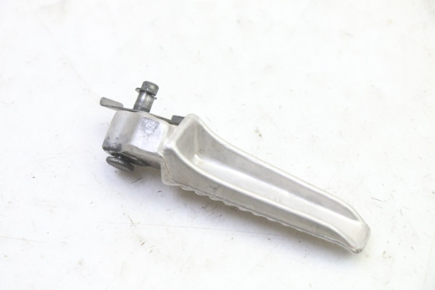 photo de PEDANA POSTERIORE DESTRA SUZUKI SV S 650 (2003 - 2009) - Zoom sullo stato d'uso