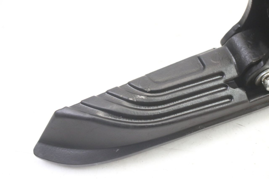 photo de PEDANA POSTERIORE DESTRA APRILIA SXR 50 (2021 - 2023) - Zoom sullo stato d'uso