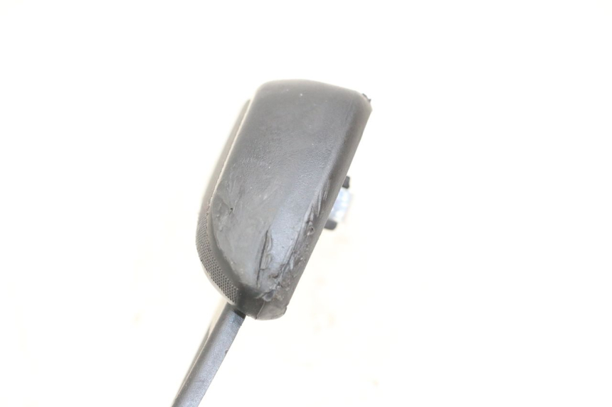 photo de PEDANA POSTERIORE DESTRA PIAGGIO VESPA PRIMAVERA 4T 50 (2021 - 2024) - Altra angolazione