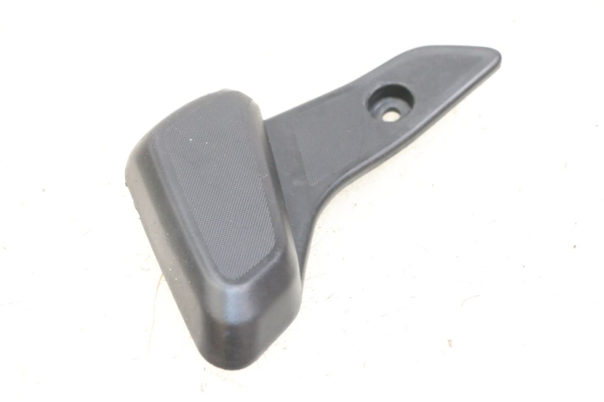 photo de PEDANA POSTERIORE DESTRA PIAGGIO VESPA PRIMAVERA 4T 50 (2021 - 2024) - Vista d'insieme del prodotto