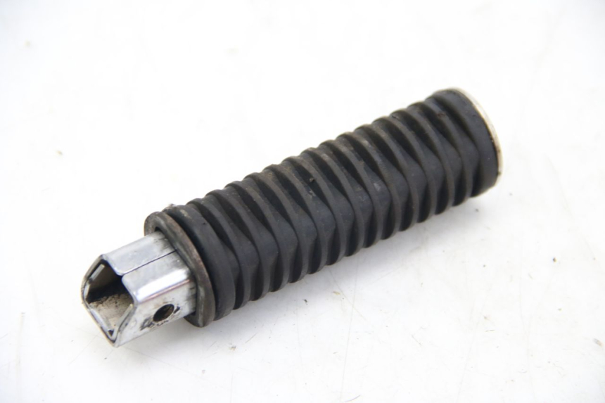 photo de PIANTAFERRO POSTERIORE DESTRO HONDA VT C SHADOW 125 (1999 - 2007) - Zoom sullo stato d'uso