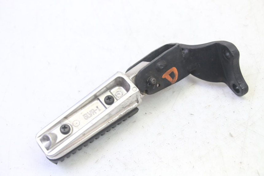 photo de PEDANA POSTERIORE DESTRA YAMAHA X-MAX XMAX 250 (2006 - 2009) - Altra angolazione