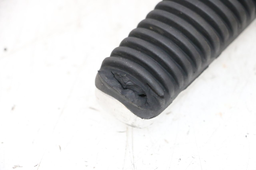 photo de Poggiapiedi posteriore destro YAMAHA XMAX X-MAX 125 (2006 - 2009) - Vista d'insieme del prodotto