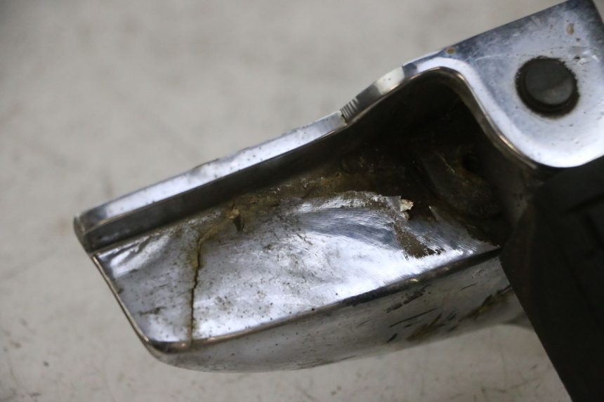 photo de PEDANA POSTERIORE DESTRA KYMCO ZING 125 (1997 - 2003) - Caratteristiche distintive