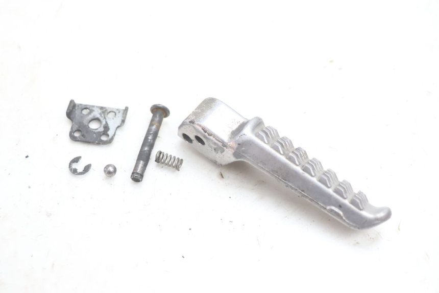 photo de PEDANA POSTERIORE DESTRA KAWASAKI ZX-6R ZX6R 600 (2000 - 2002) - Dettaglio del componente