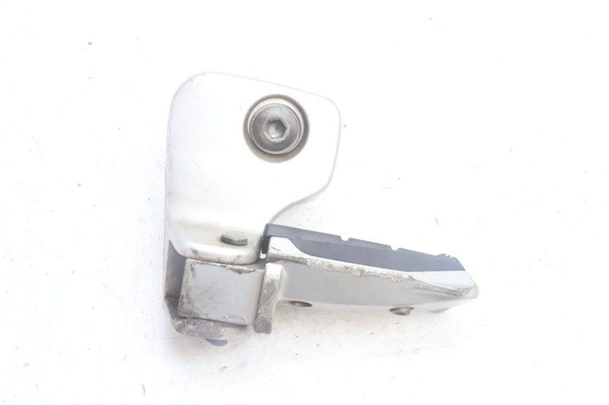 photo de PEDANA POSTERIORE SINISTRA BMW C1 125 (2000 - 2003) - Zoom sullo stato d'uso