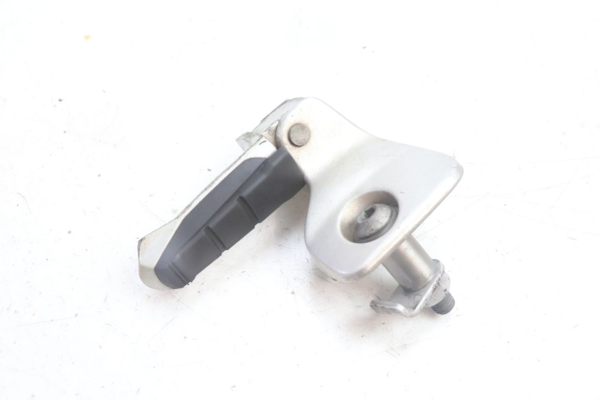 photo de PEDANA POSTERIORE SINISTRA BMW C1 125 (2000 - 2003) - Dettagli dei punti di fissaggio