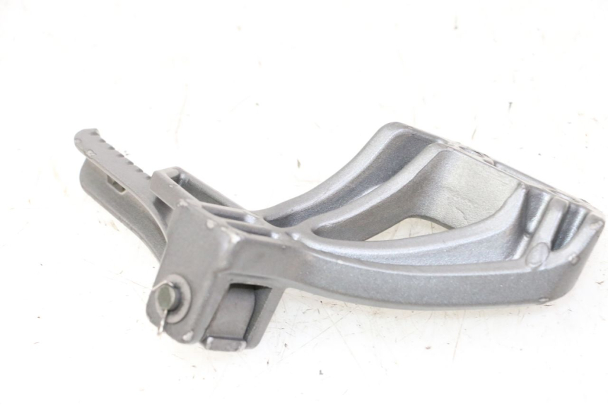 photo de PEDANA POSTERIORE SINISTRA ORCAL CAVARO 4T 50 (2019 - 2023) - Zoom sullo stato d'uso