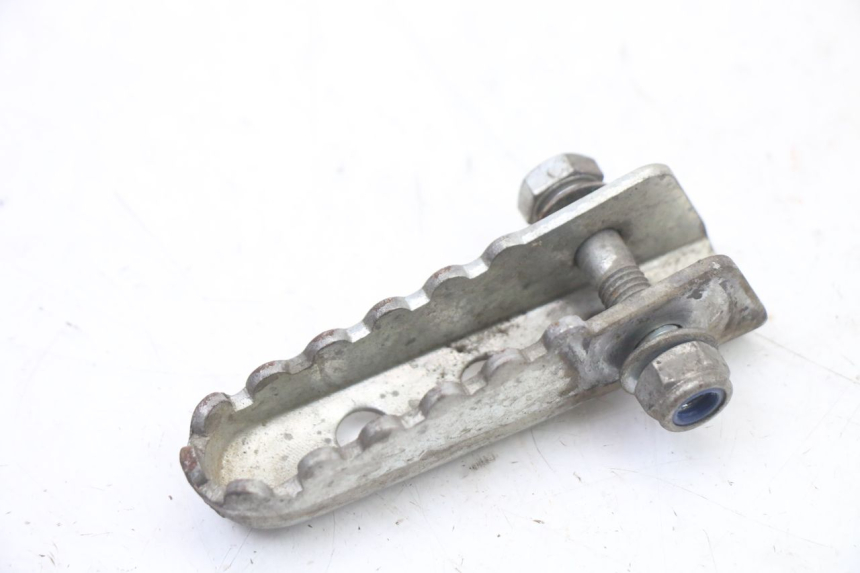 photo de PEDANA POSTERIORE SINISTRA DERBI SENDA R X-TREME 50 (2006 - 2010) - Vista principale