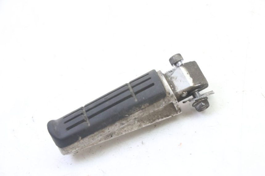 photo de PEDANA POSTERIORE SINISTRA YAMAHA FZ6 FAZER S2 600 (2007 - 2011) - Dettaglio del componente