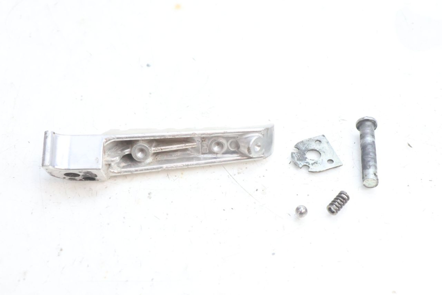 photo de PEDANA POSTERIORE SINISTRA YAMAHA FZ8 800 (2010 - 2016) - Altra angolazione