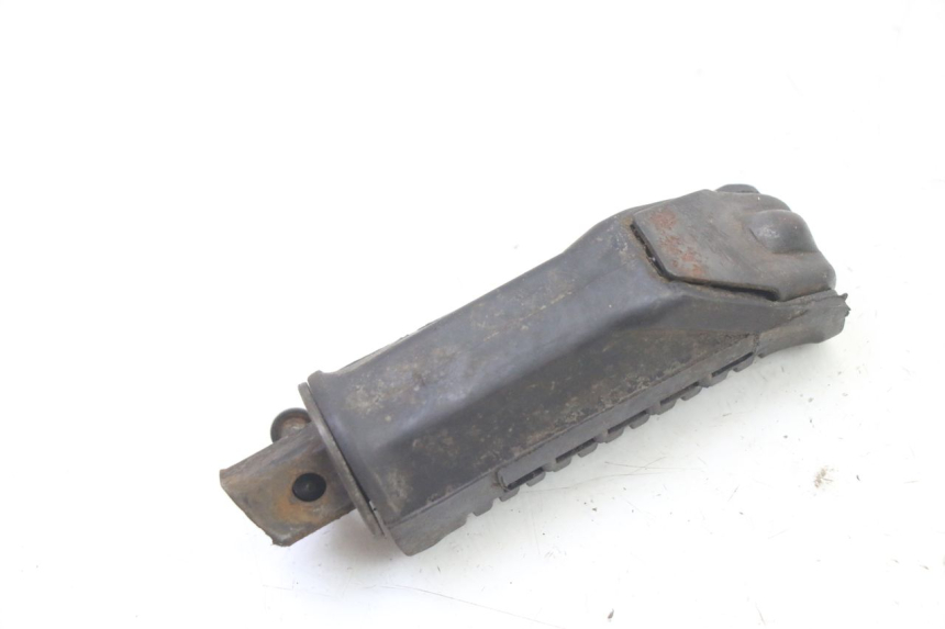 photo de PEDANA POSTERIORE SINISTRA SUZUKI GS GSE 500 (2001 - 2003) - Primo piano tecnico