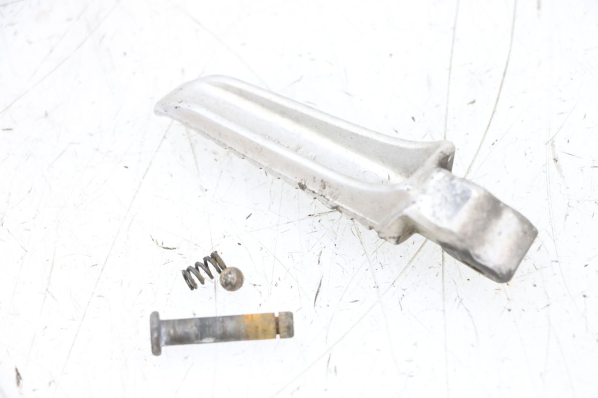 photo de PEDANA POSTERIORE SINISTRA SUZUKI GSXR GSX-R 1000 (2003 - 2004) - Altra angolazione