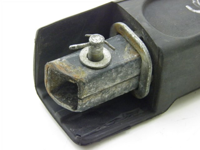 photo de Pedana posteriore sinistra HONDA FES S-WING SWING 125 (2007 - 2015) - Zoom sullo stato d'uso