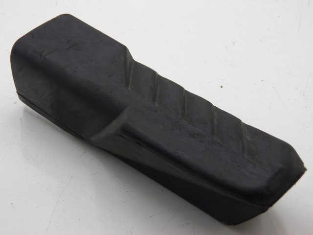 photo de Pedana posteriore sinistra HONDA FES S-WING SWING 125 (2007 - 2015) - Primo piano tecnico