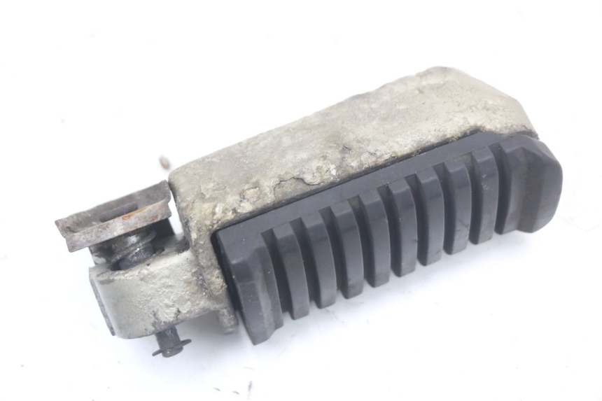 photo de PEDANA POSTERIORE SINISTRA KAWASAKI GTR 1000 (1994 - 2004) - Altra angolazione