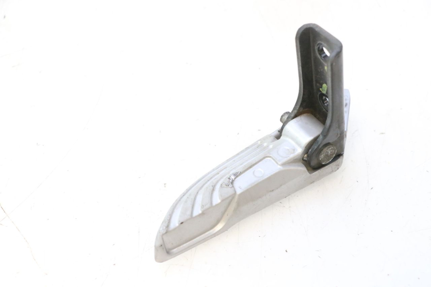 photo de PEDANA POSTERIORE SINISTRA PIAGGIO LIBERTY IGET 4T 50 (2015 - 2020) - Primo piano tecnico